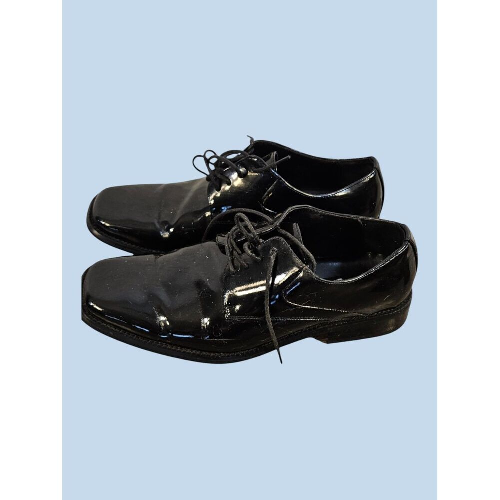 Men's Patent Leather Oxfords by Stafford.  Size 8.5 Med. -- ITEM #3079